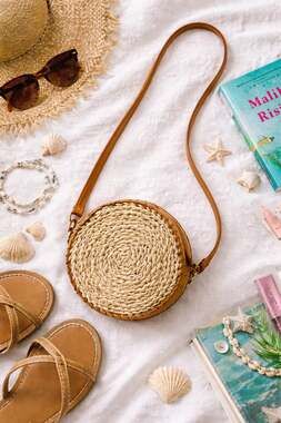 Limited Edition Bath & Body Works Circle Straw Crossbody Bag Boho Whipstitch Wov